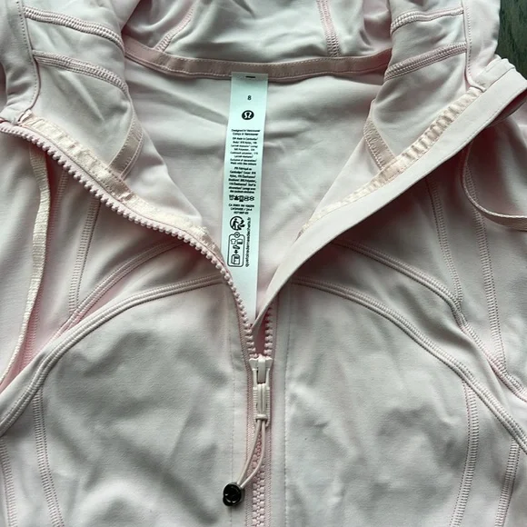 NWT lululemon Define Hooded Jacket Nulu • Strawberry Milkshake • 8 - Picture 3 of 7